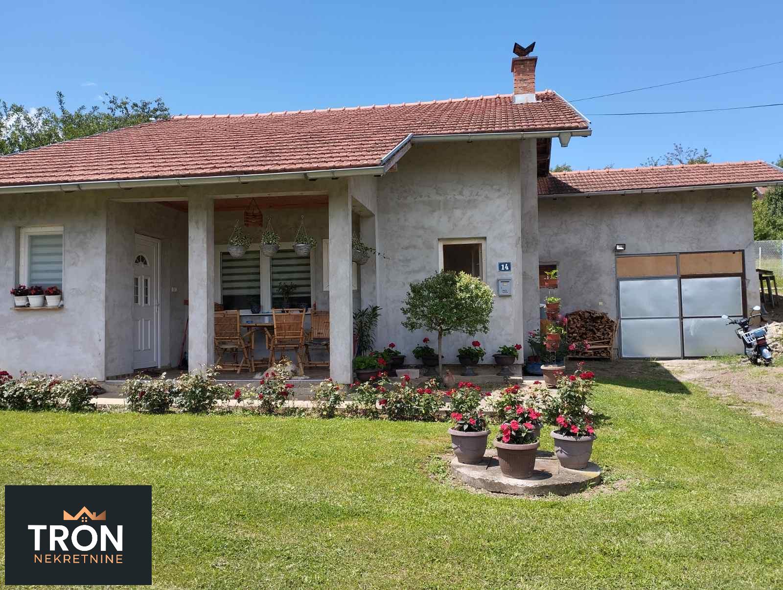 Kuća sa pomoćnim objektom u Lipovi 83m2 1