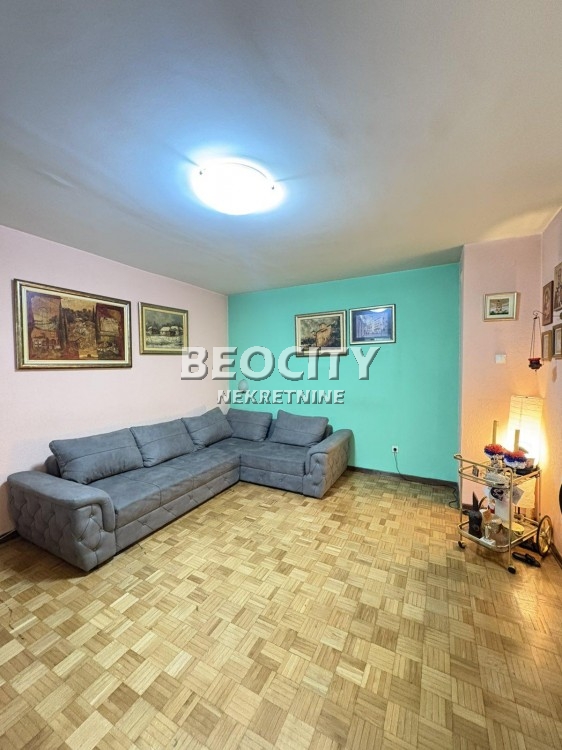 Trosoban stan, 81 m2, Zemun, Prvomajska ID: 106097 1