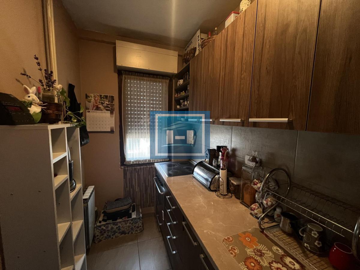 Na prodaju jednoiposoban stan 49m² – Centar Jagodine 9