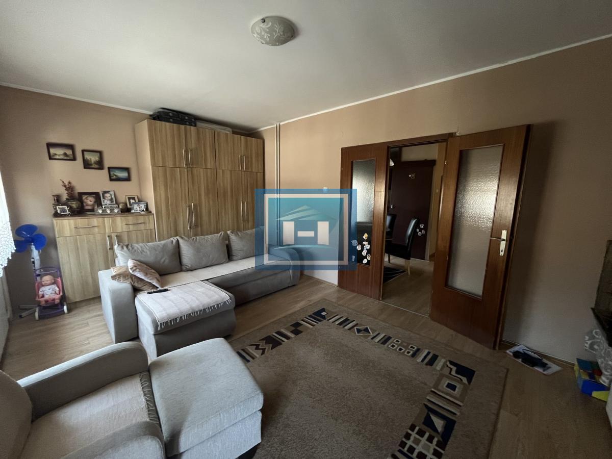 Na prodaju jednoiposoban stan 49m² – Centar Jagodine 1