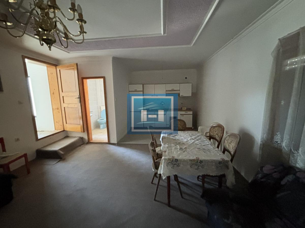 Hala od 1060m2 za izdavanje 10