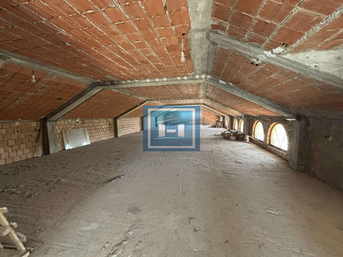 Hala od 1060m2 za izdavanje 11