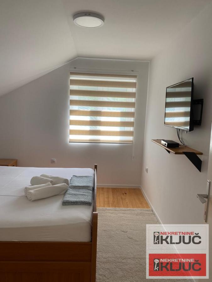 RAKOVAC, Kuća 154 m2 na placu  od 16 ari 15