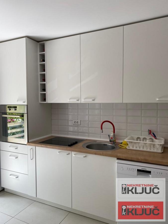 RAKOVAC, Kuća 154 m2 na placu  od 16 ari 16