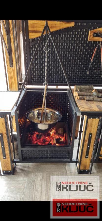 RAKOVAC, Kuća 154 m2 na placu  od 16 ari 17