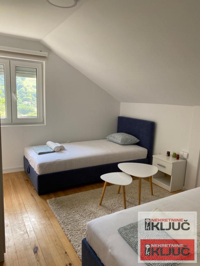 RAKOVAC, Kuća 154 m2 na placu  od 16 ari 19