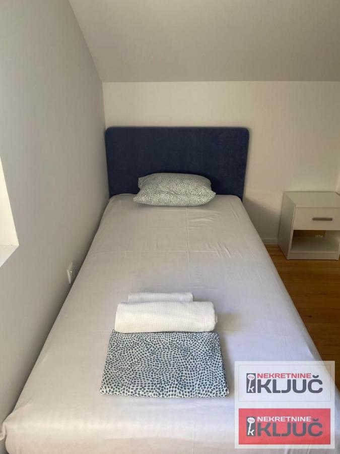 RAKOVAC, Kuća 154 m2 na placu  od 16 ari 21