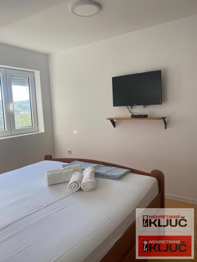 RAKOVAC, Kuća 154 m2 na placu  od 16 ari 25