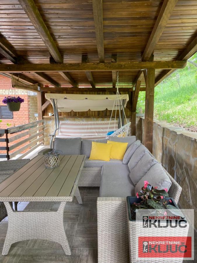 RAKOVAC, Kuća 154 m2 na placu  od 16 ari 29