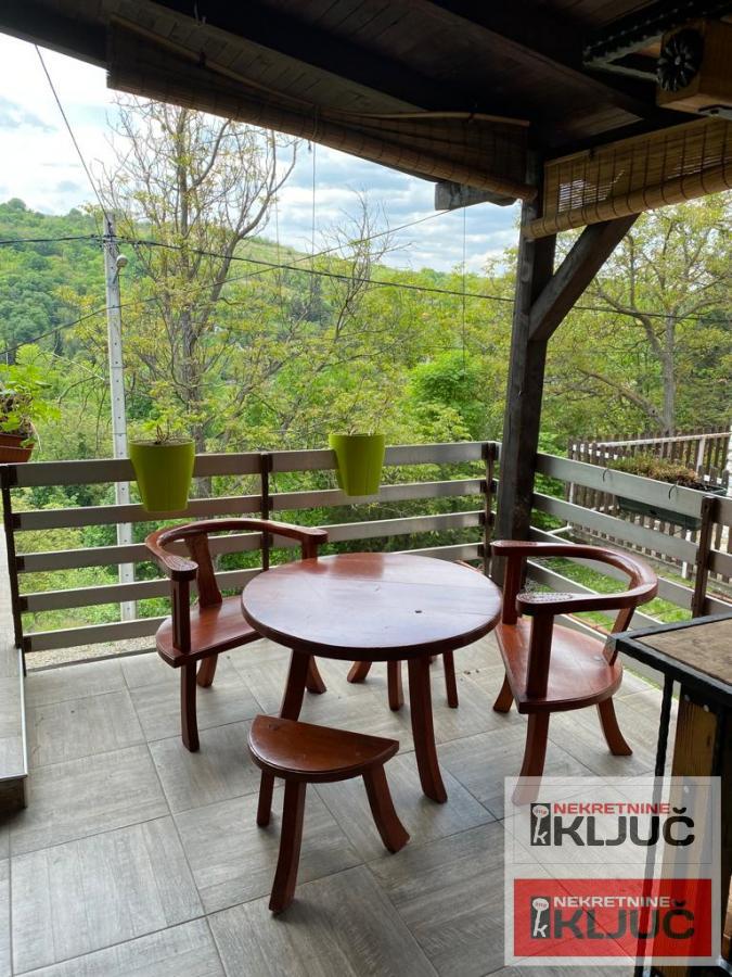 RAKOVAC, Kuća 154 m2 na placu  od 16 ari 33