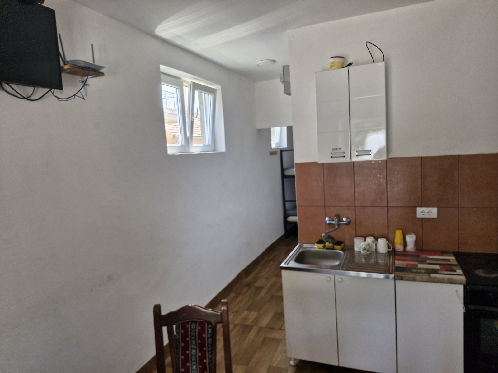 Izdajem smestaj za radnike u Dobanovcima 2