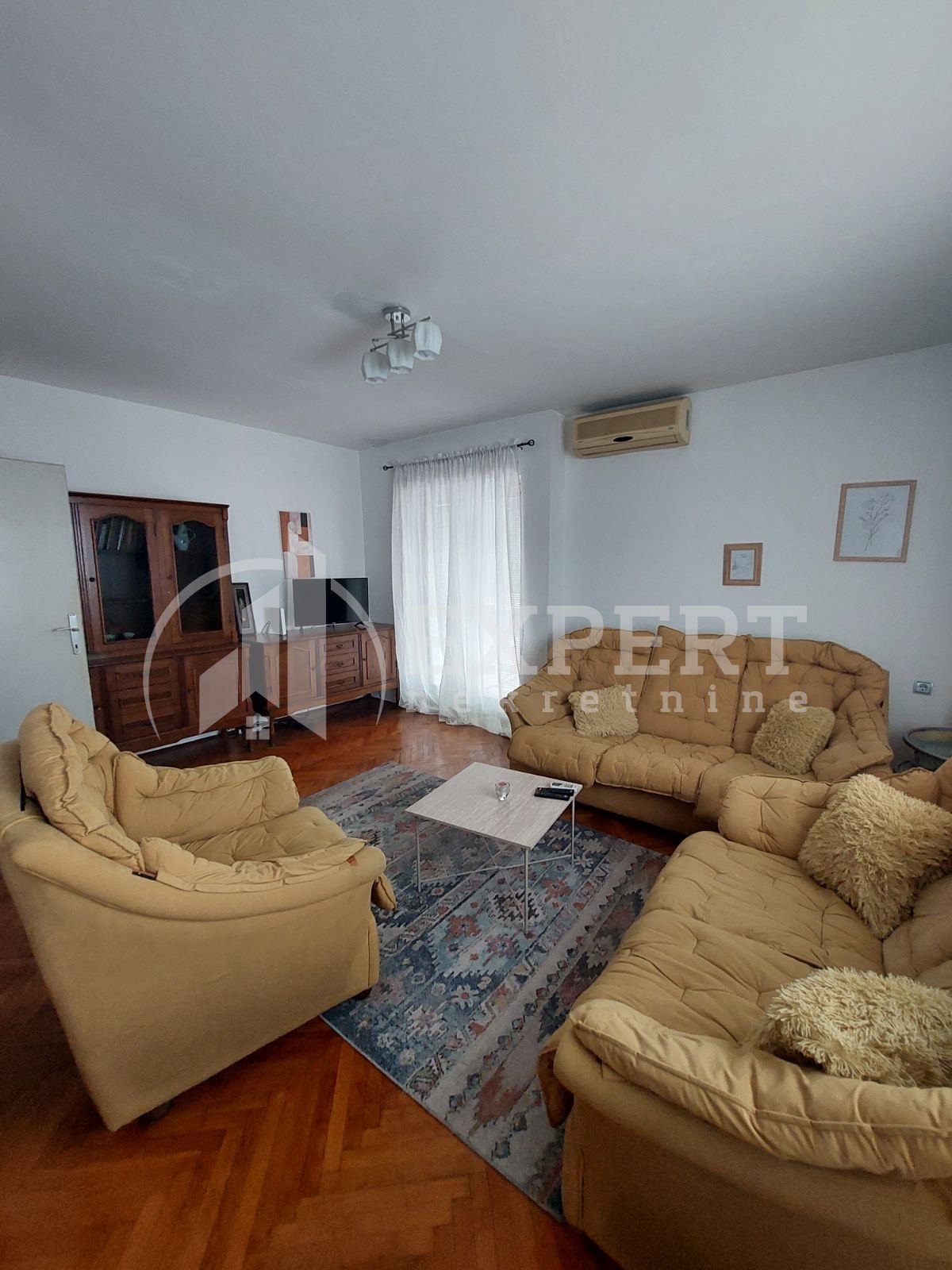 Trosoban stan, 80 m2, Centar, Prvomajska ID: i-014202 2