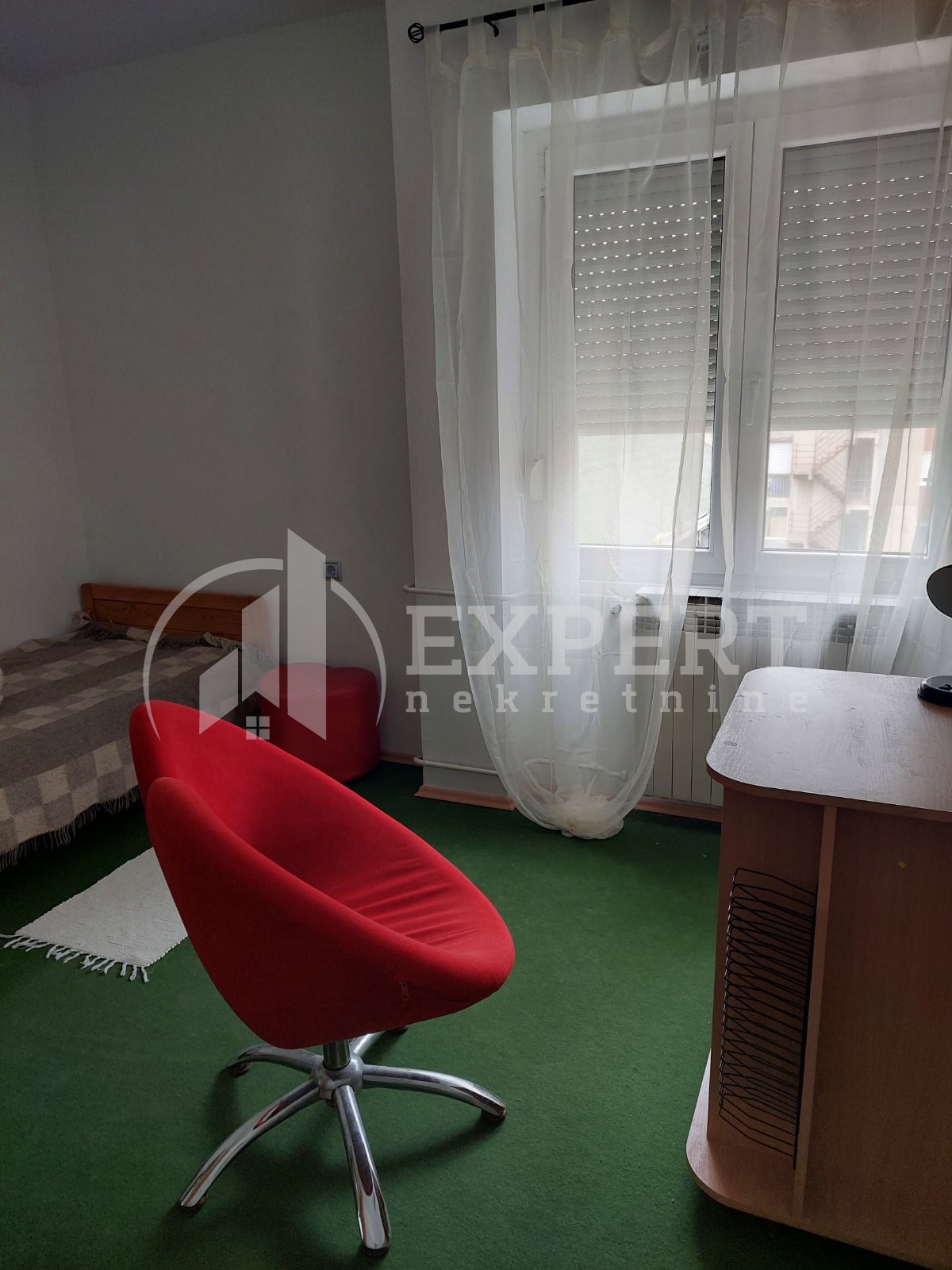 Trosoban stan, 80 m2, Centar, Prvomajska ID: i-014202 7