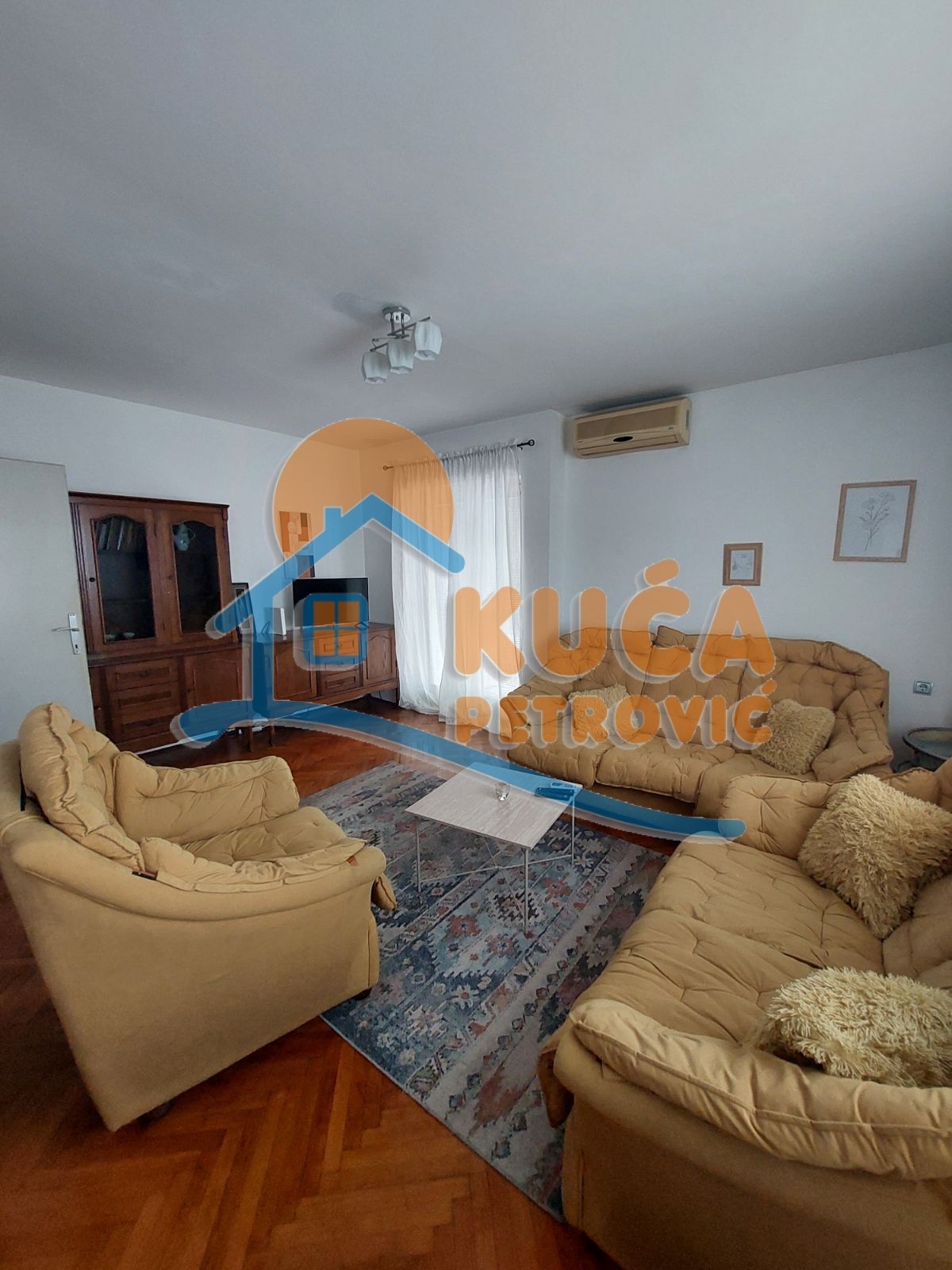 Trosoban stan, 80 m2, Centar, Prvomajska ID: i-014202 2