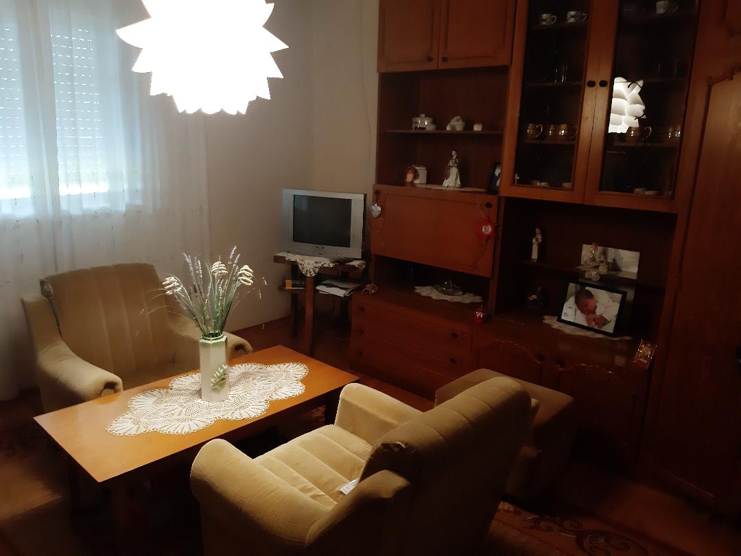 Veliki plac i kuća 3