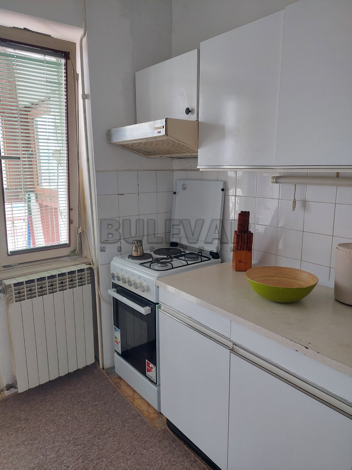 Trosoban stan, 80 m2, Centar, Prvomajska ID: i-014202 3