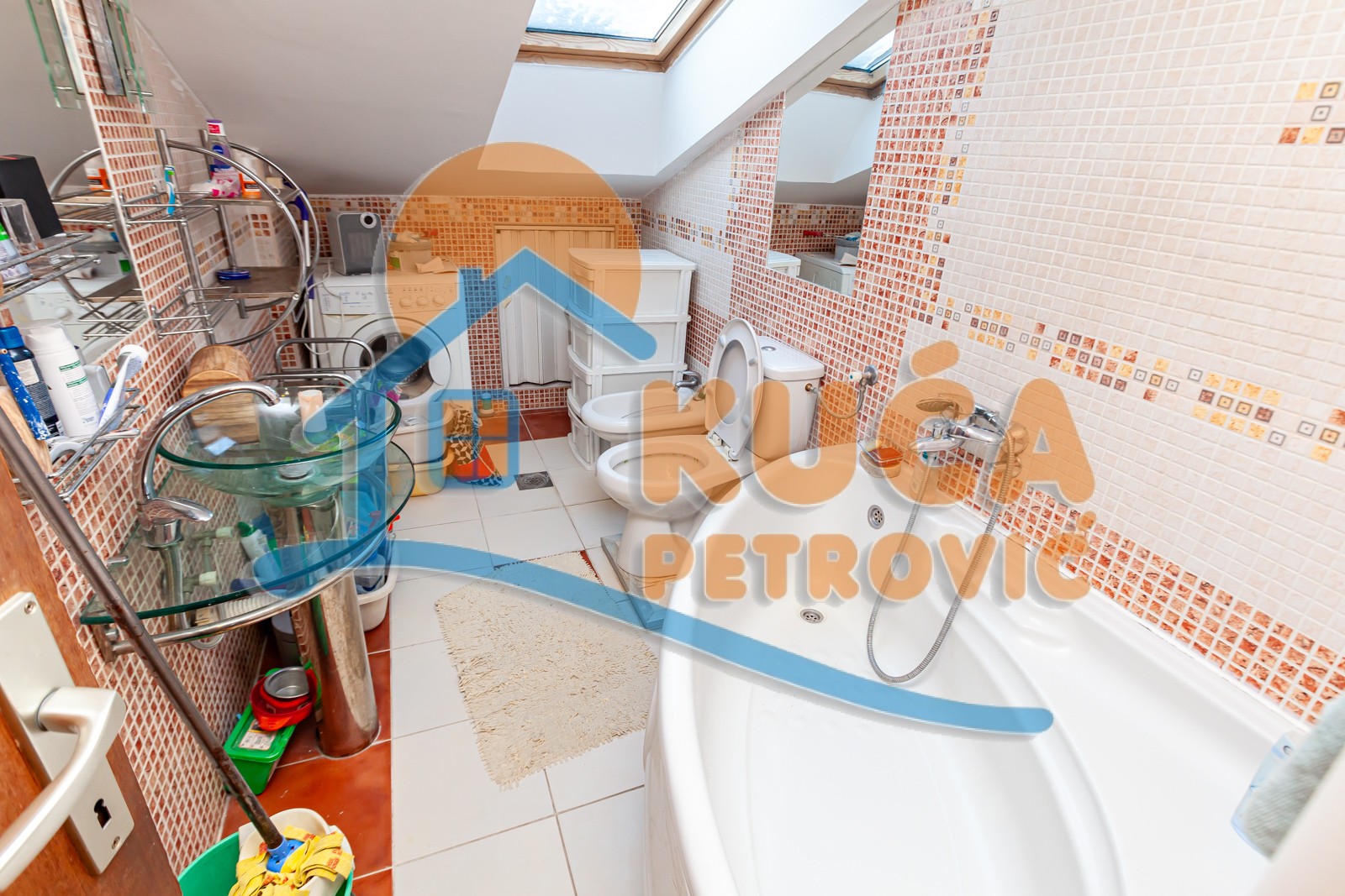 Trosoban stan, 85 m2, Čair, Tome Rosandića ID: p-014211 18