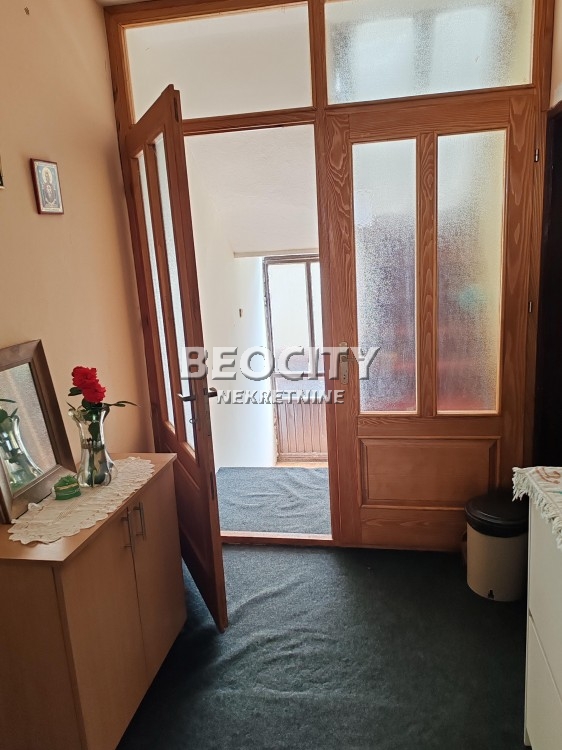 Trosobna kuća, 241 m2 ID: 119519 2