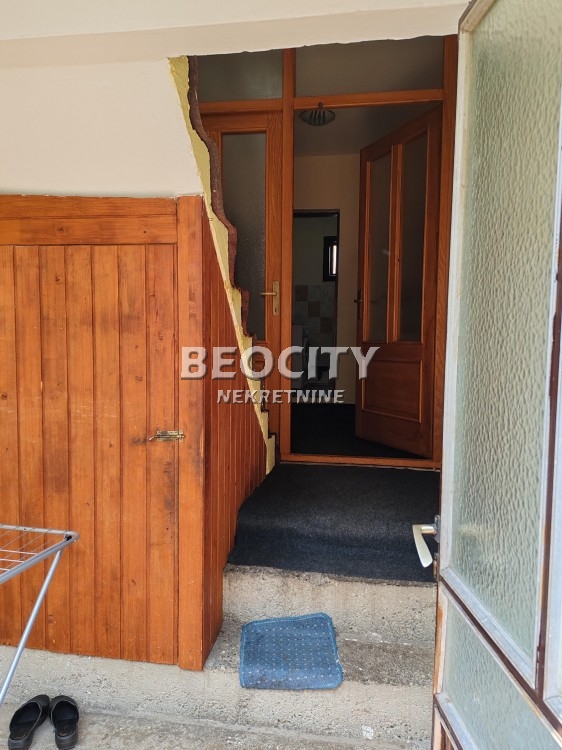 Trosobna kuća, 241 m2 ID: 119519 3