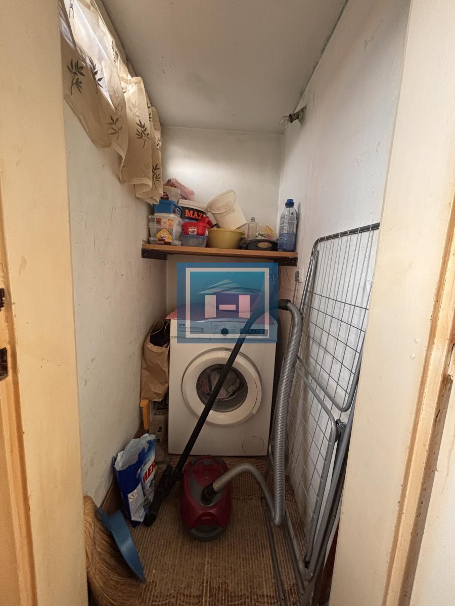 Na prodaju – Kompaktan stan sa velikom krovnom terasom i prelepim pogledom! 7