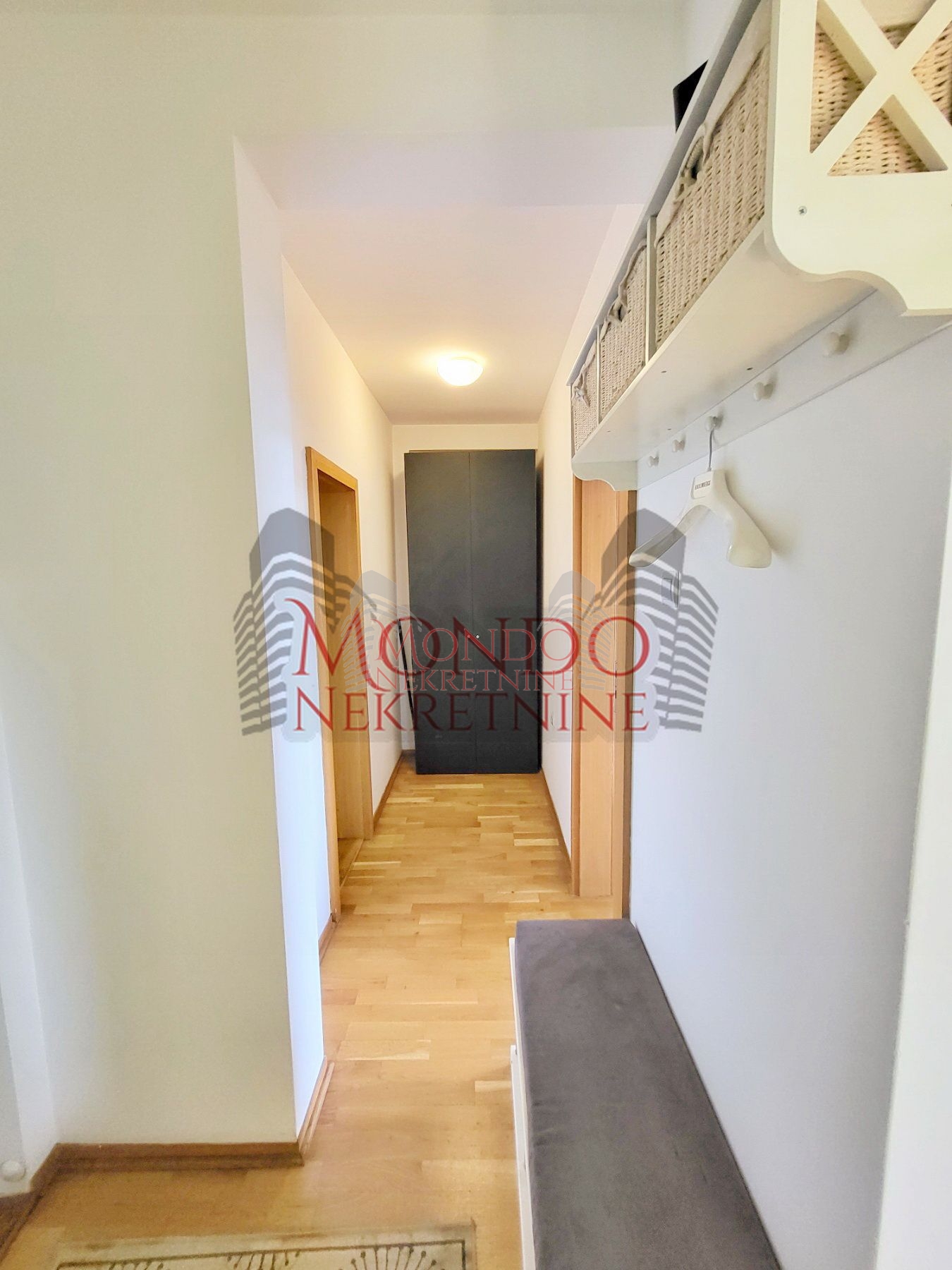 Jednoiposoban stan kod Filozofskog fakulteta 17