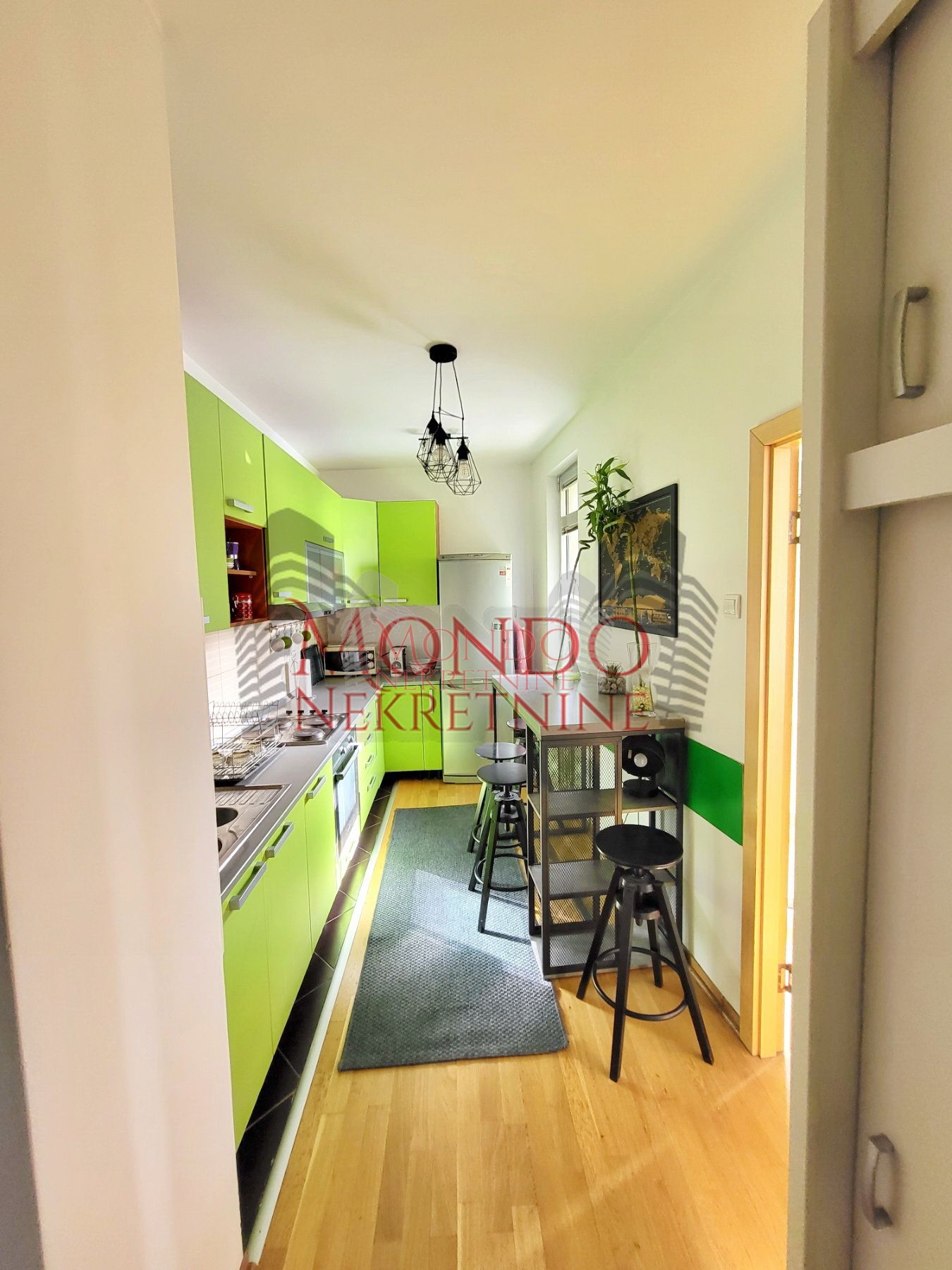 Jednoiposoban stan kod Filozofskog fakulteta 7