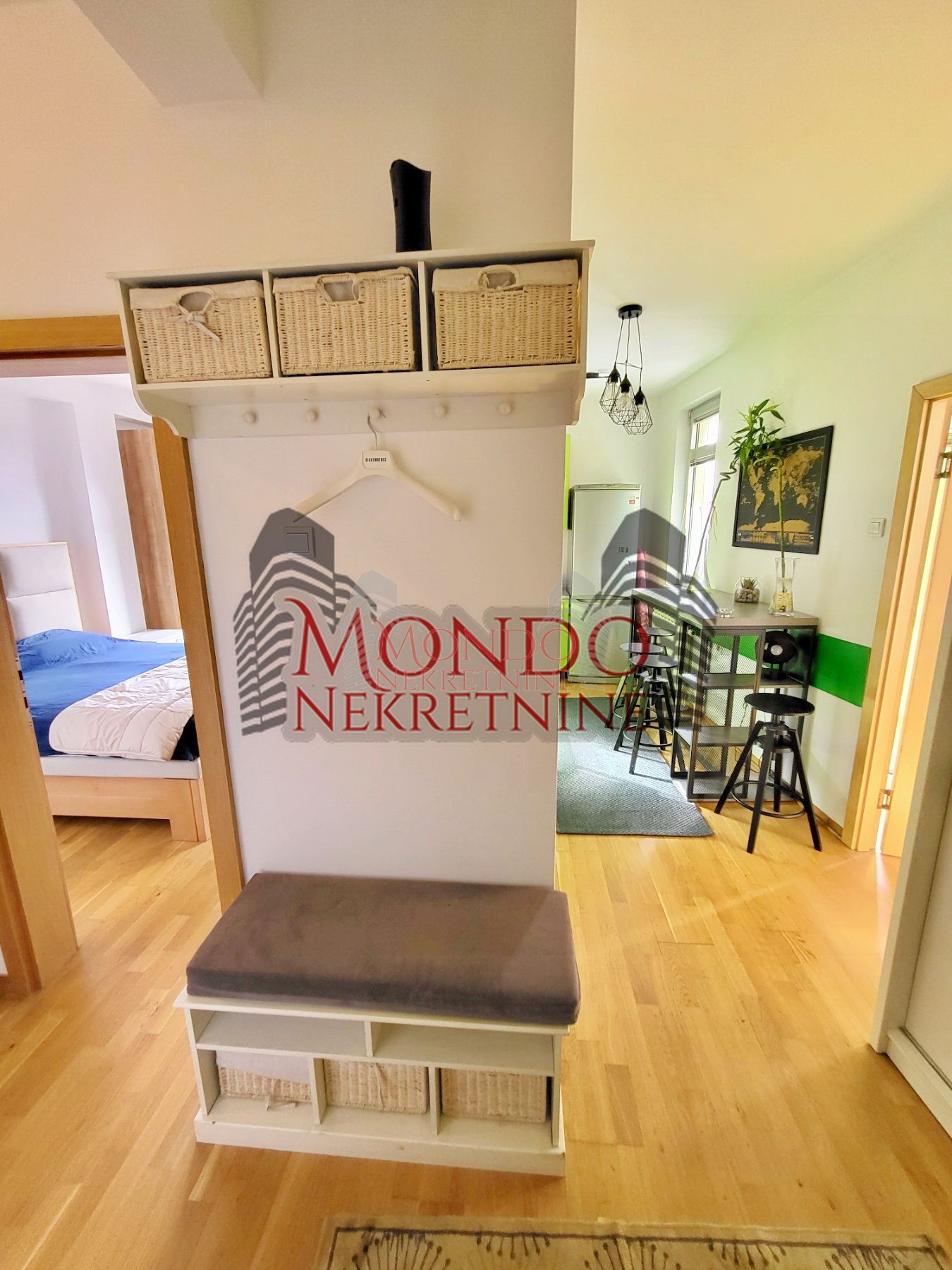 Jednoiposoban stan kod Filozofskog fakulteta 16