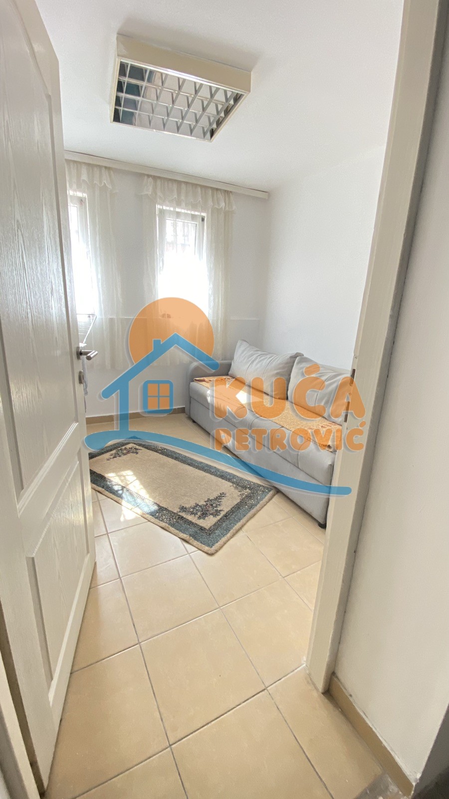 Dvosoban stan, 50 m2, Centar, Orlovića Pavla ID: i-011039 4