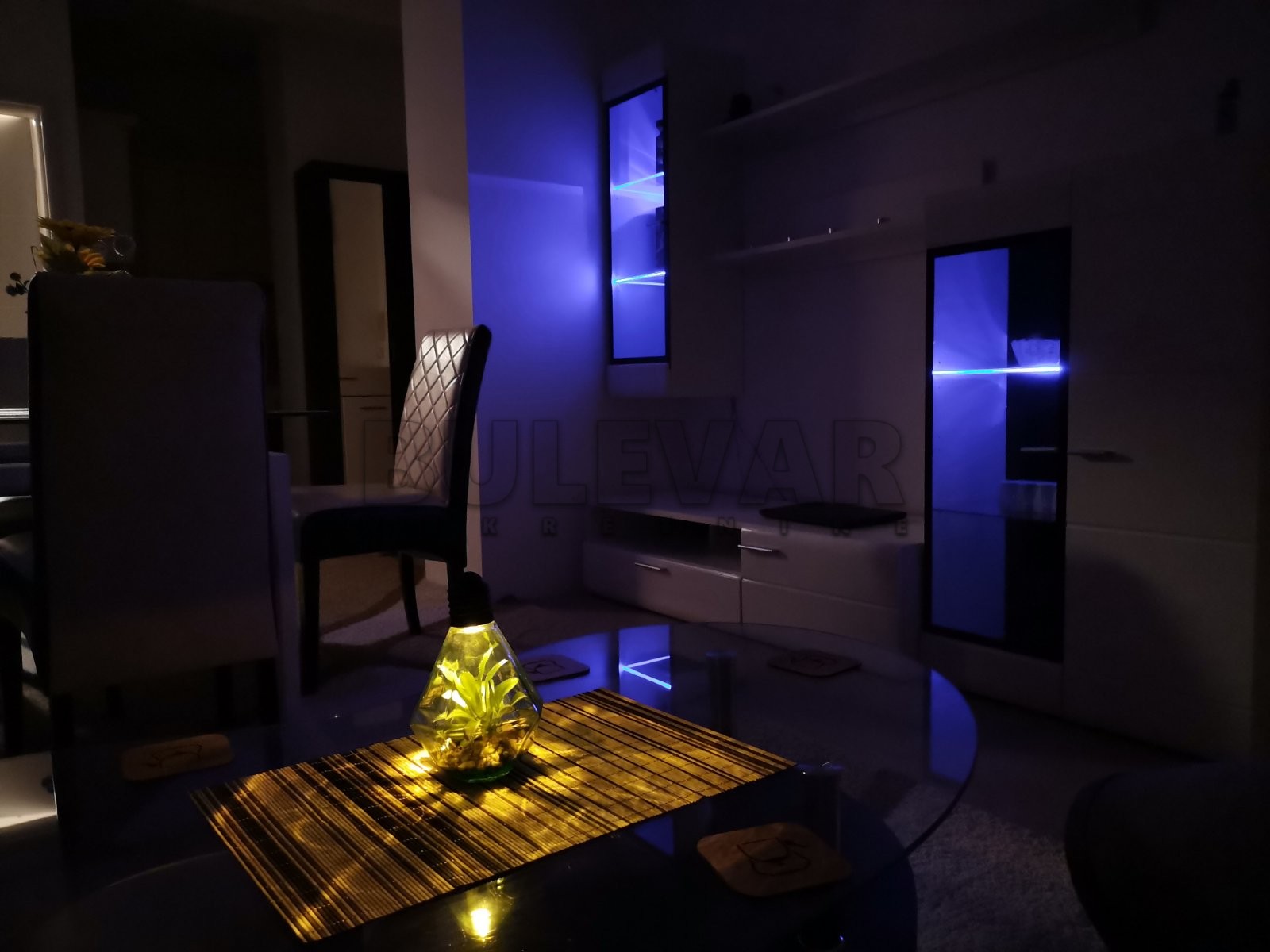 Jednosoban stan, 28 m2, Centar, Sinđelićev trg ID: i-06335 7