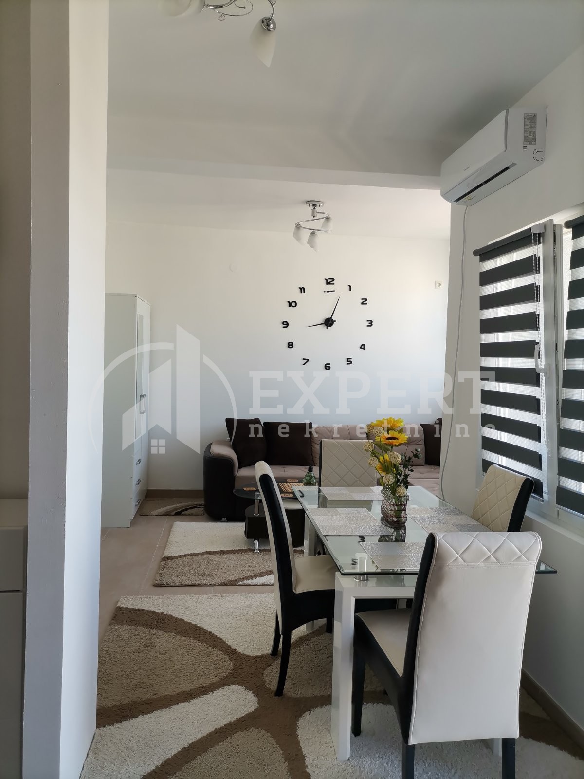 Jednosoban stan, 28 m2, Centar, Sinđelićev trg ID: i-06335 4