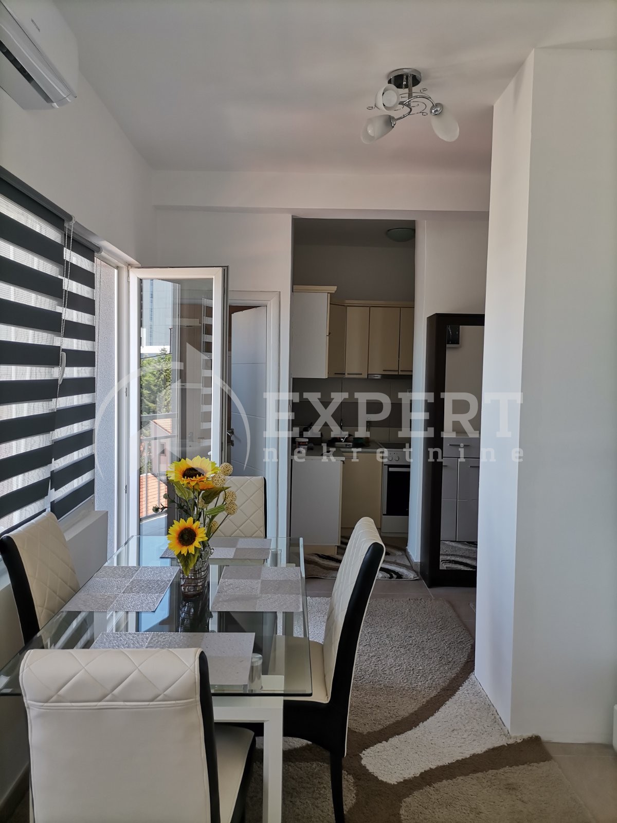 Jednosoban stan, 28 m2, Centar, Sinđelićev trg ID: i-06335 5