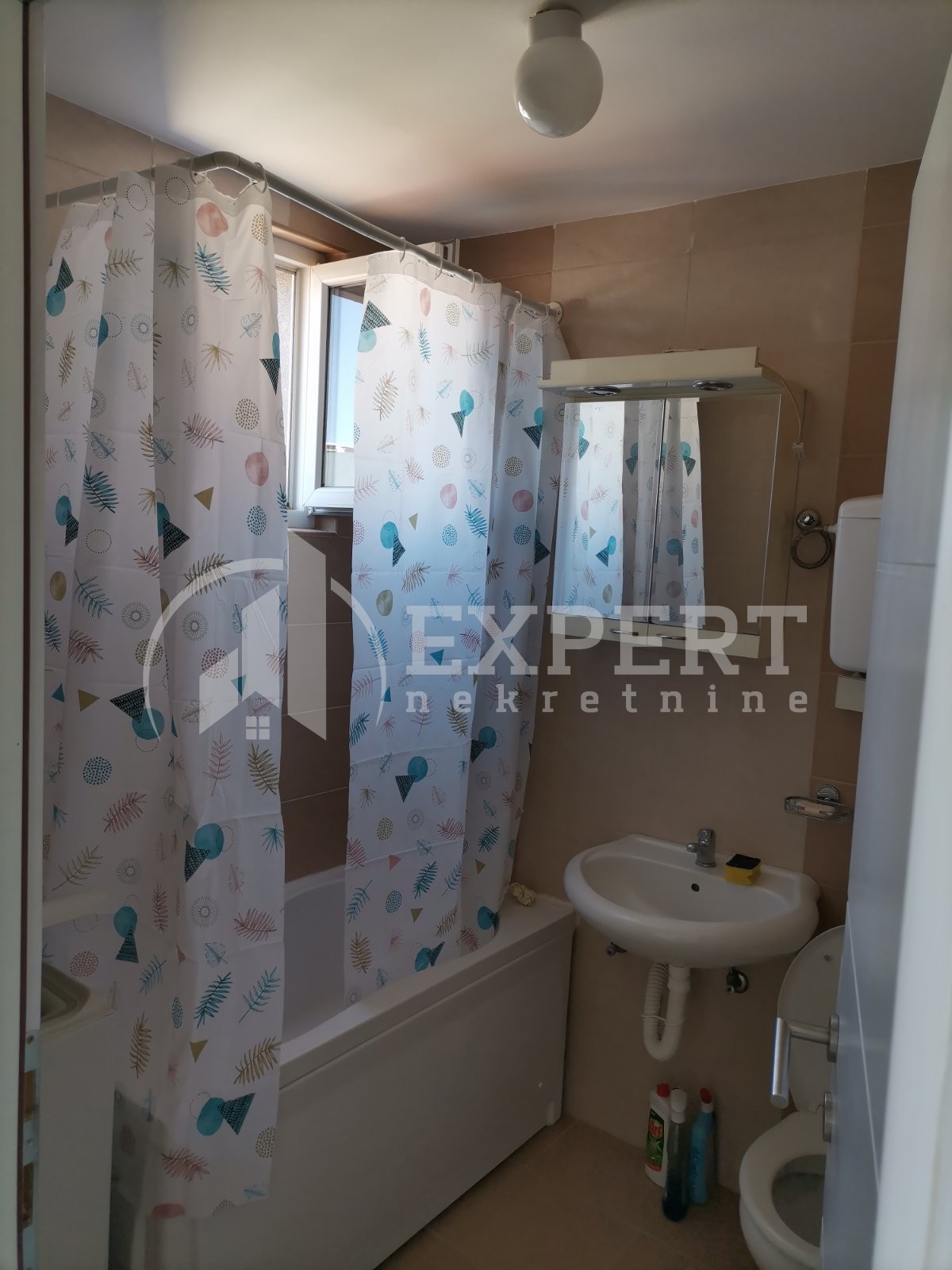 Jednosoban stan, 28 m2, Centar, Sinđelićev trg ID: i-06335 9