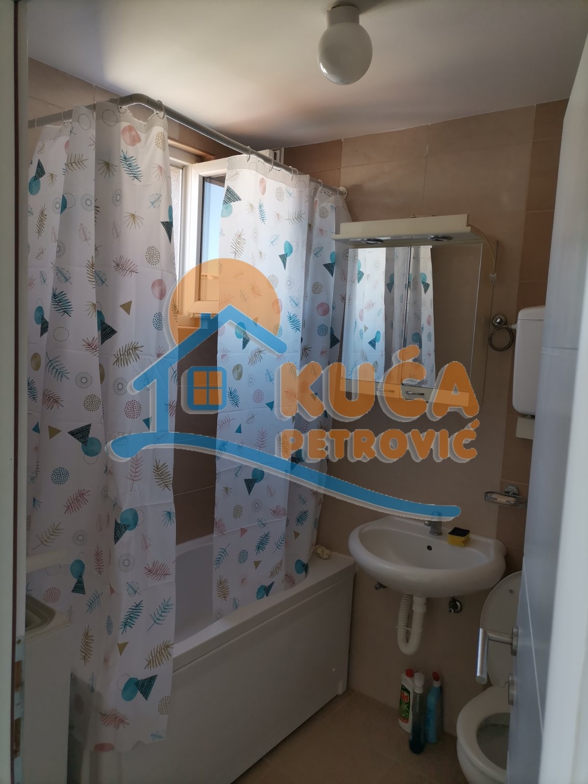 Jednosoban stan, 28 m2, Centar, Sinđelićev trg ID: i-06335 9