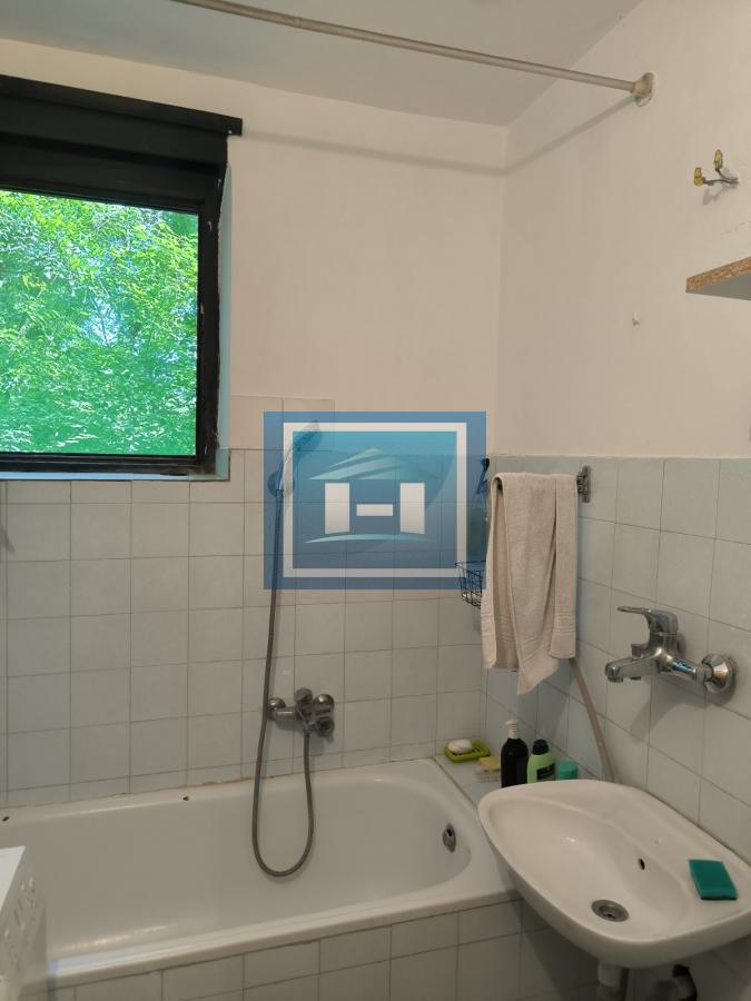 TOP PONUDA U ĆUPRIJI-TROSOBAN STAN U VISOKOM PRIZEMLJU! 11