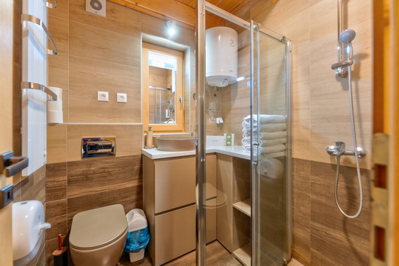 Prodajem kucu posao na Zlatiboru 3 0 LUX 90m2 3