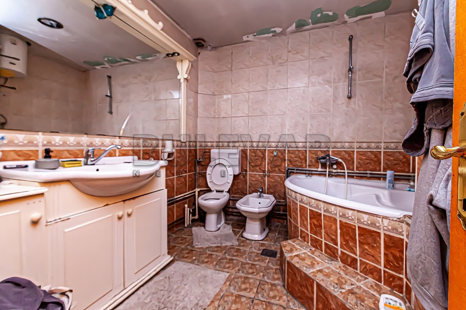 Dvosoban stan, 120 m2, Čamurlija, Bulevar 12. februar ID: i-014237 7