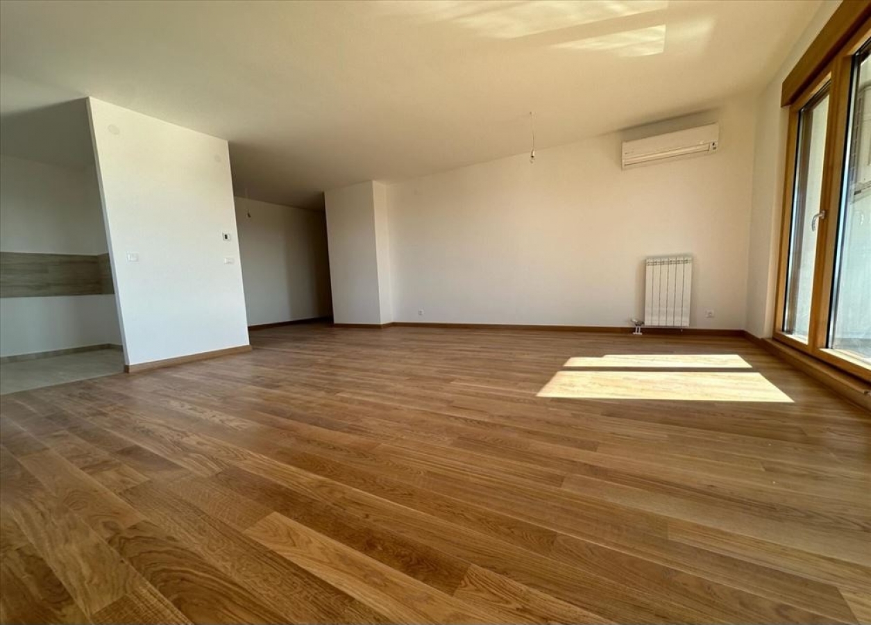 Izuzetan stan u Wellport Kuli 3