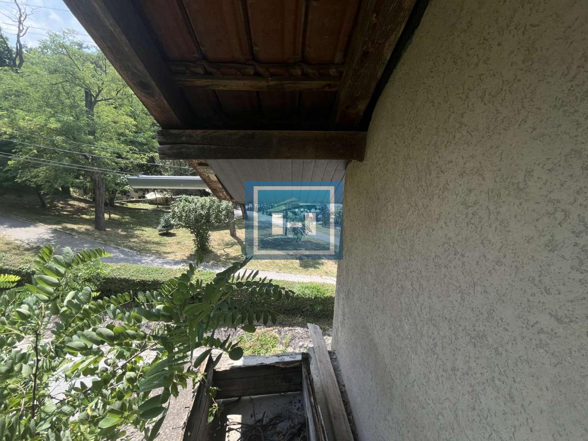 Kuća na 20a placa  odmah pored izletišta Potok 8