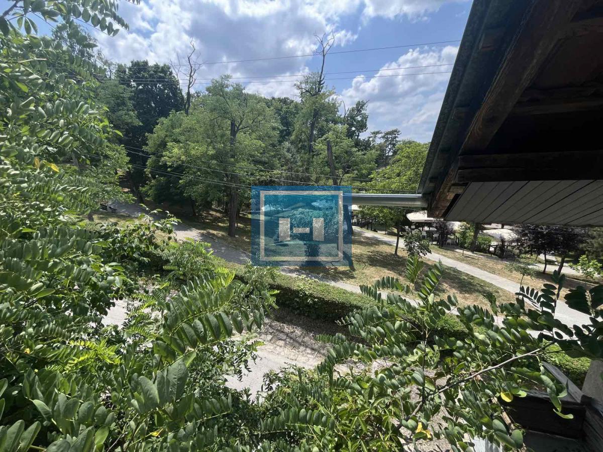 Kuća na 20a placa  odmah pored izletišta Potok 9