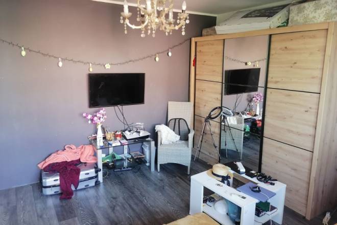 Prodajemo 2 0 stan sa pogledom na Dunav  Karaburma 1