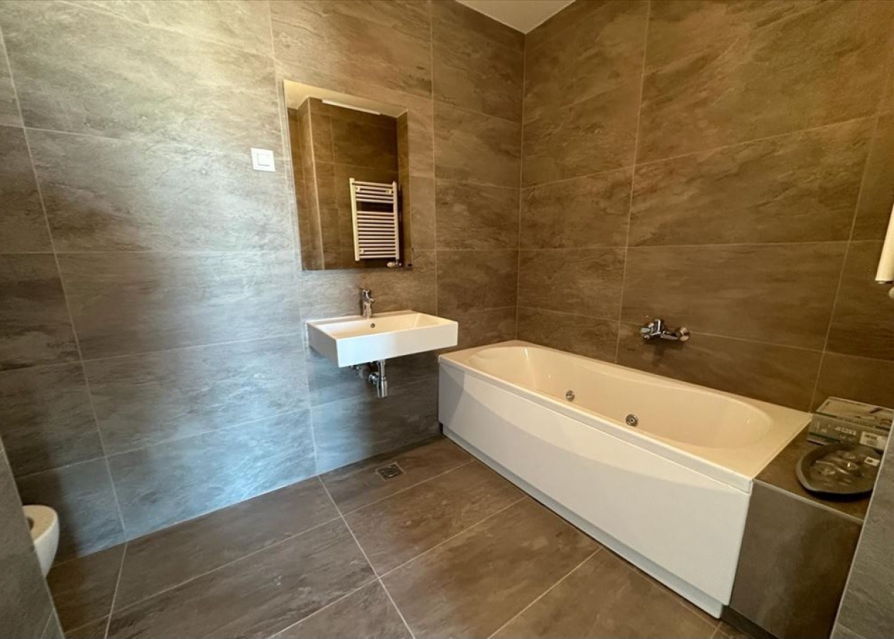 Izuzetan stan u Wellport Kuli 5