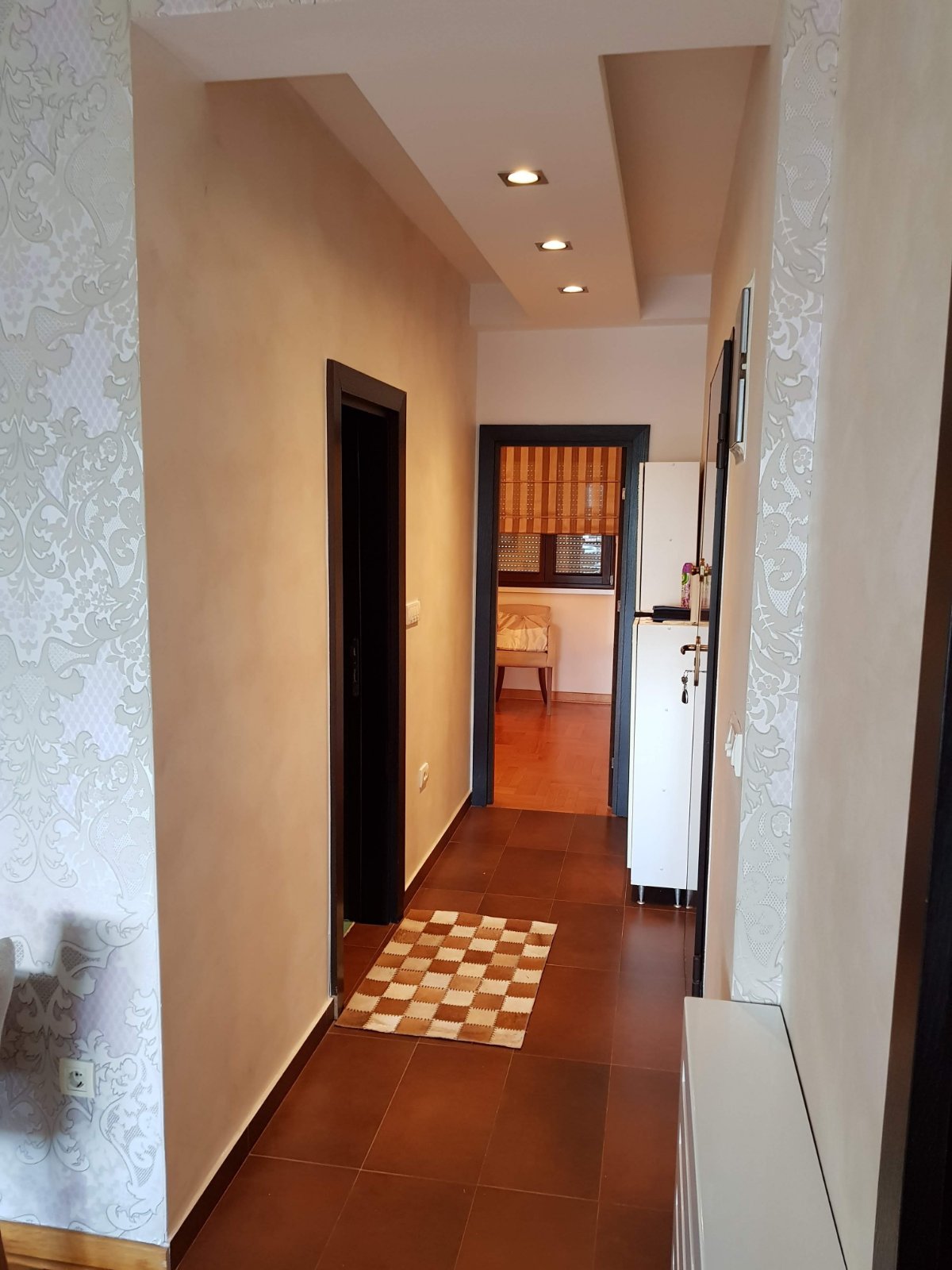 Izdajem ili prodajem LUX stan Beograd Vozdovac 2