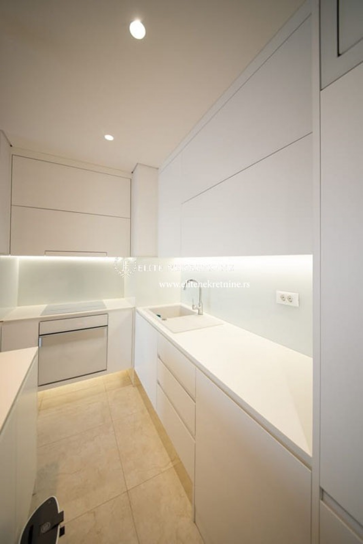 Sun City Trosoban lux stan  garaza 5