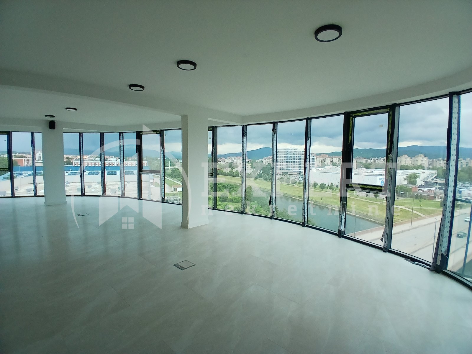 Lokal, 460 m2, Medijana, Pantelejska ID: i-014197 15