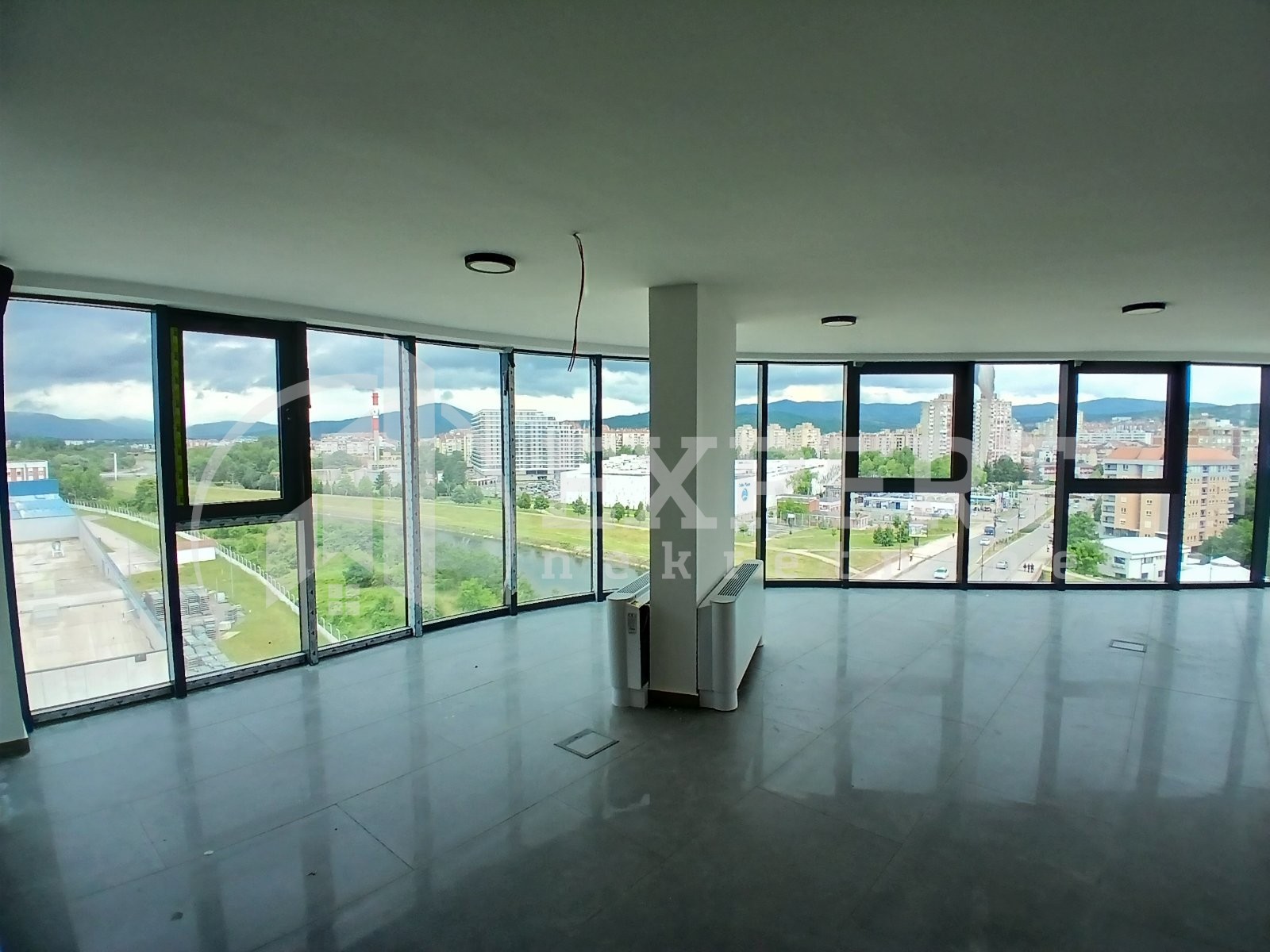 Lokal, 460 m2, Medijana, Pantelejska ID: i-014197 2