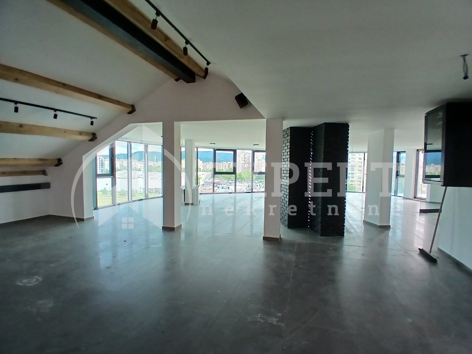 Lokal, 460 m2, Medijana, Pantelejska ID: i-014197 3