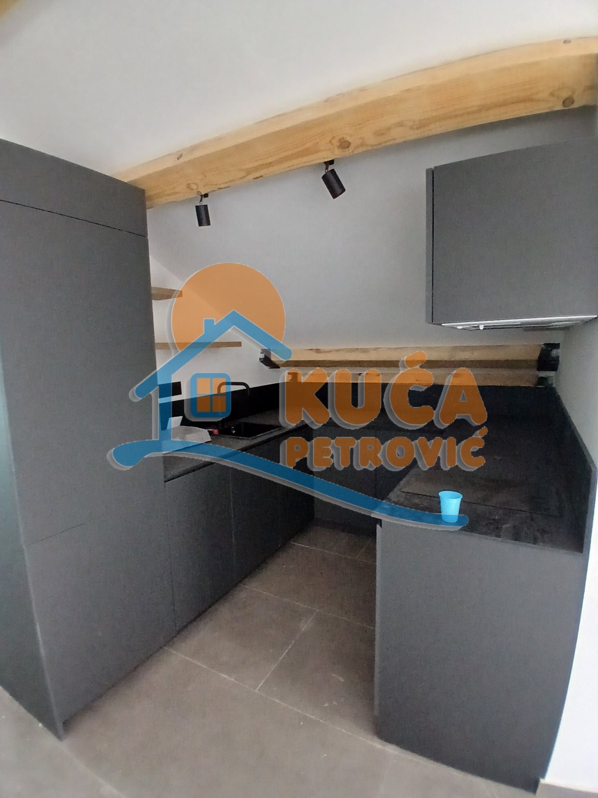 Lokal, 460 m2, Medijana, Pantelejska ID: i-014197 11