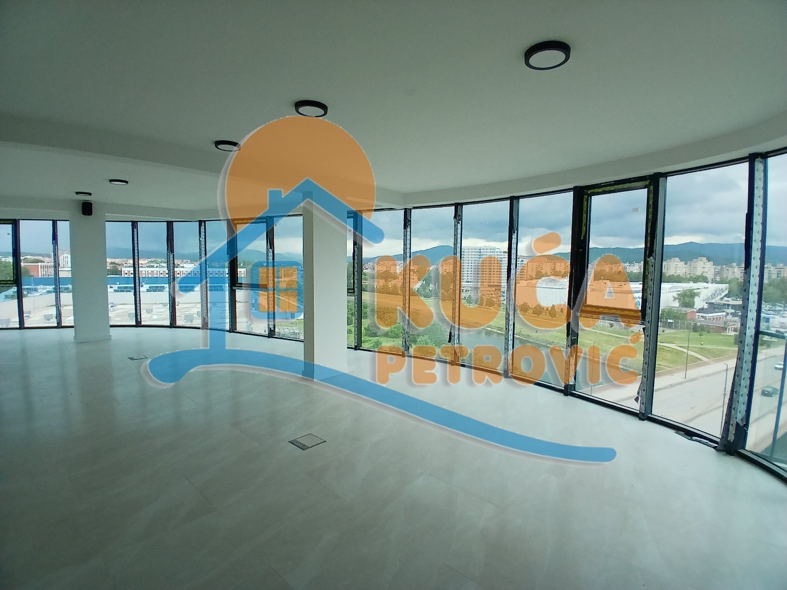 Lokal, 460 m2, Medijana, Pantelejska ID: i-014197 15