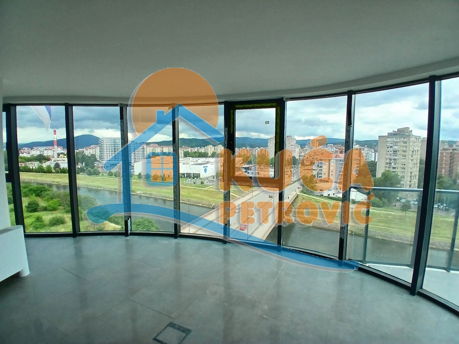 Lokal, 460 m2, Medijana, Pantelejska ID: i-014197 1