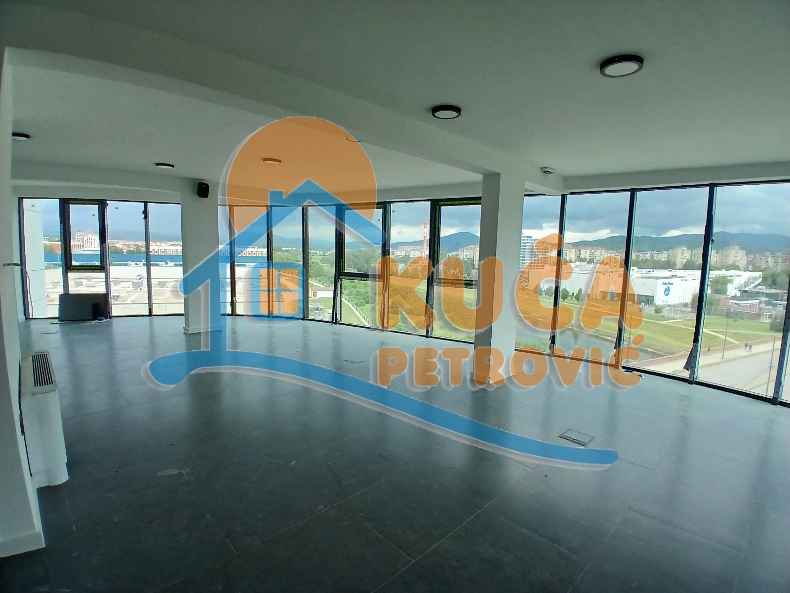 Lokal, 460 m2, Medijana, Pantelejska ID: i-014197 20